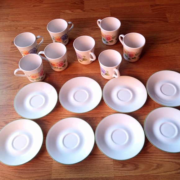 *Vintage Corning Wear, Corelle,  Summer Blush pattern, 8 cups, 8 saucers - Picture 7 of 16